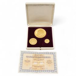 Sir Winston Churchill 'In Memoriam 1874-1965' set of three eighteen carat gold medallions,...