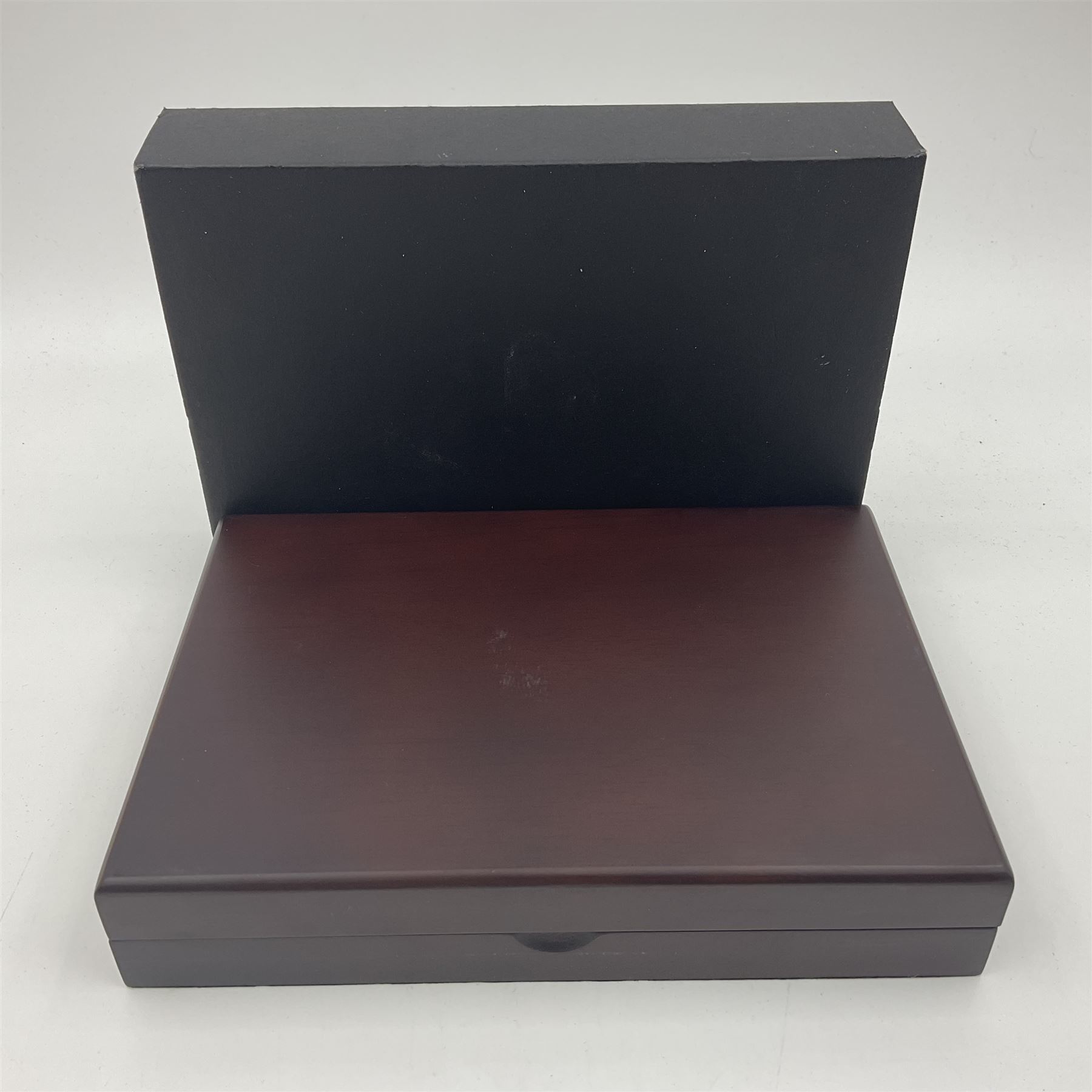 Queen Elizabeth II Bailiwick of Jersey 2015 'Sir Winston Churchill' gold proof five pound coin, cased with certificate