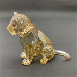 Swarovski Crystal lioness and cub, Akili, adult H7cm