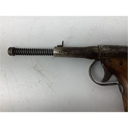 GAT .177 plunge action air pistol the butt impressed 'Reg.Us.Pat. Made in Japan' L22cm