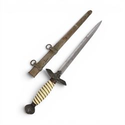 German Third Reich Luftwaffe 2nd type dress dagger with double edged blade and celluloid grip, L43cm