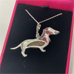 Silver Baltic amber Dachshund pendant necklace, stamped 925 