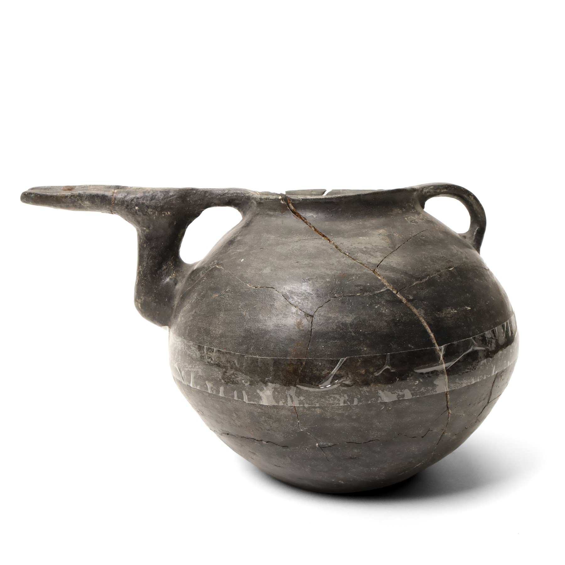 Egyptian bronze figure of Osiris H20cm, another Egyptian figure, small vase and cover and an ancient wine vessel (4)