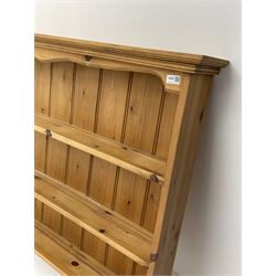 Solid pine plate rack with two spice drawers