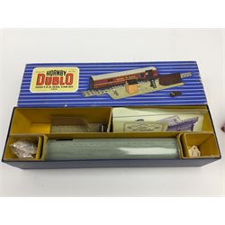 Hornby Dublo - 3400 T.P.O. Mail Van Set three-rail, in blue striped box with switch, mail bags, instructions and tested label; 4620 Breakdown Crane, in red striped box with jacks; and D1 Level Crossing, in blue striped box (3)