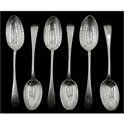 Set of six Victorian silver dessert spoons, Old English and Pip pattern, with engraved initial 'S' by Thomas Bradbury & Sons Ltd, Sheffield 1896, approx 11oz