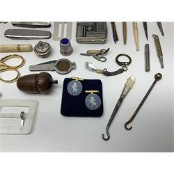 Pair of Wedgewood jasperware unicorn cufflinks, silver handled part manicure set, enamel flip notebook, dolls leather gloves, Stratton compact, and a collection of sewing accessories including thimbles, button hooks, thimble holder, scissors etc 