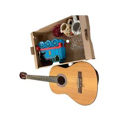 Jose Ferrer El. Primo Guitar, together w