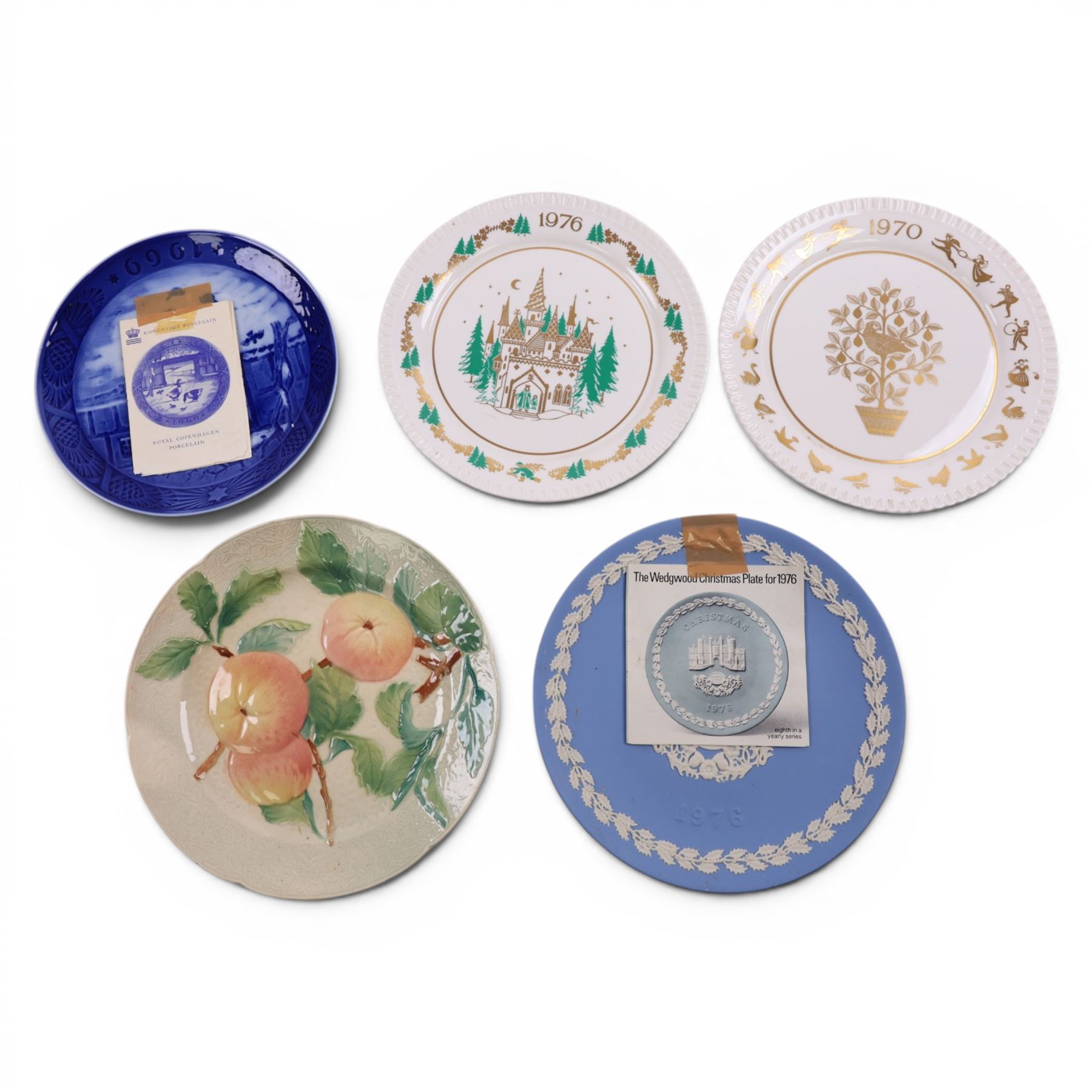 Collectors plates, including Royal Copenhagen plates, Mulberry Hall, Minton etc