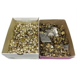 Large quantity of original predominantly military uniform buttons, pips and crowns; together with very large quantity of staybrite buttons