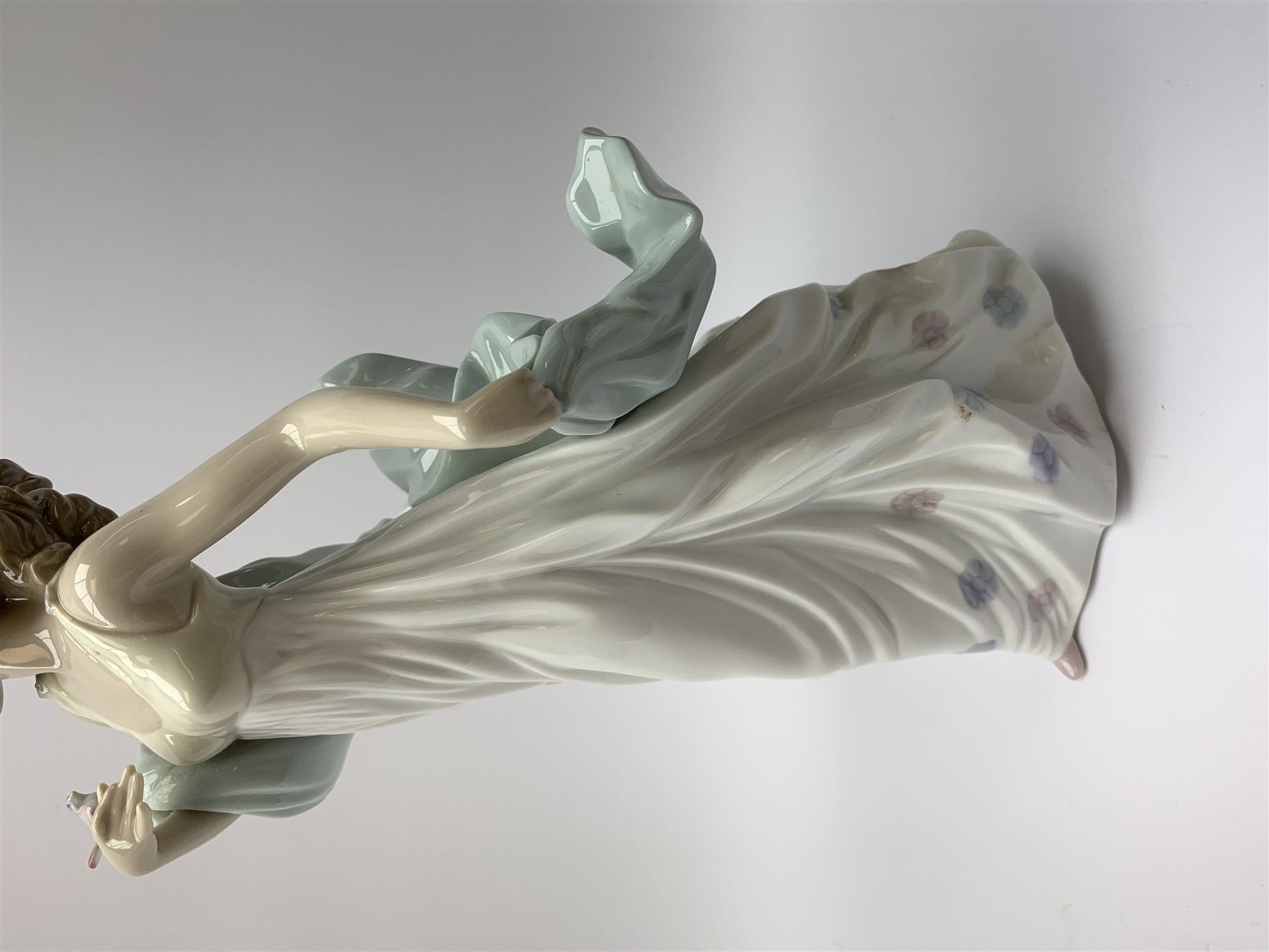 A Lladro figure, Summer Serenade 6193