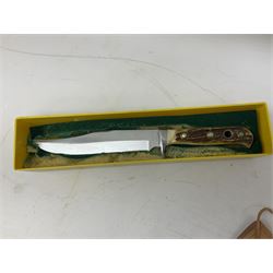 German Original Puma-Bowie knife, with maker's name and number 6396 to the 16.5cm blade, stamped number 73373 to the guard, antler grip, in original hard plastic case with brown leather sheath, also marked Puma