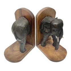 Pair of bookends in the form of an elephant, H27cm