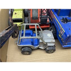 Tonka - fourteen pressed steel vehicles including Pick-up Truck, Tractor Digger, Mobile Crane, Trencher, Beach Buggy, two Bulldozers, Digger, Low Loader, Farm Trucks etc; and small quantity of spare parts (14)