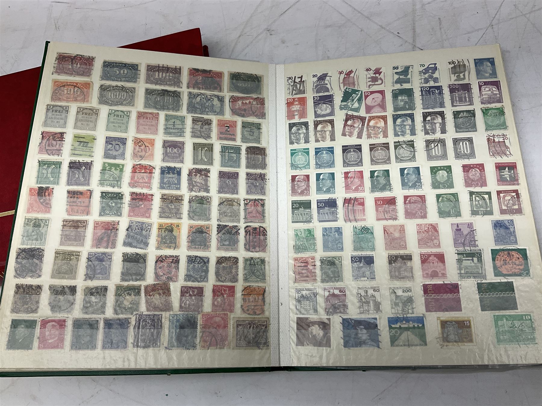 World stamps, including Iran, South Africa, Malta, USA, Canada, Mauritius, Aden, Spain, Seychelles etc, housed in five stockbooks
