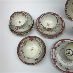 A collection of eighteenth century and later porcelain, to include a number of Newhall teabowls and saucers, a blue and white Worcester dish with crescent mark beneath (a/f), Liverpool teabowl (a/f), Coalport teacup, etc. (items a/f, for restoration). 