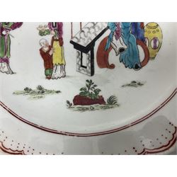 18th century Worcester Chinese Family pattern plate, circa 1765, of circular form with scalloped rim, the dished centre decorated in polychrome enamels with figures gathered around a table, within iron red line and dot borders, D19cm
