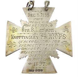 National Independent Order of Oddfellows hallmarked silver jewel / medal, inscription to the reverse reading 'Dec 8th 1898 this medal was presented to Bro B. Lawson by the Knottingley Dis N.I.O.F.S in recognition for energetic work in opening our 4 new branches in the district in the year 1897', housed in a fitted case