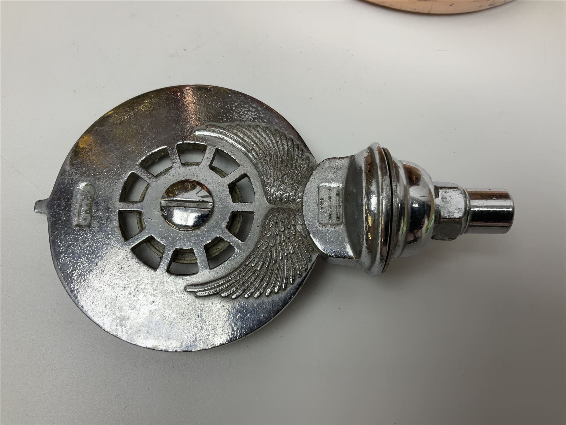 Brass coal bucket, embossed with lion to front and 1529 verso, together with an Royal Automobile Club Associate car badge and a copper kettle, bucket H 18.5cm