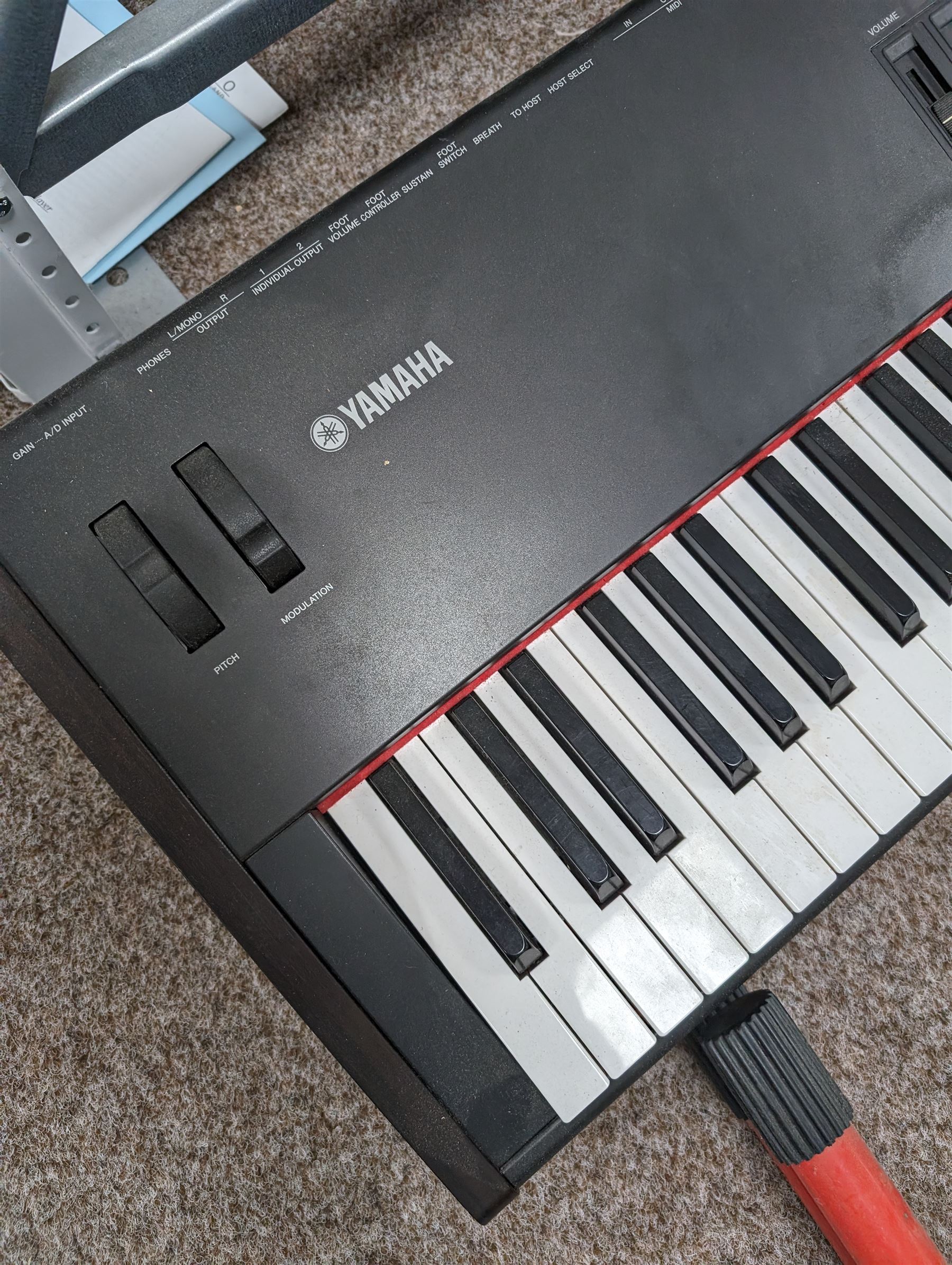 Yamaha S80 keyboard, with Quick Loc stand 