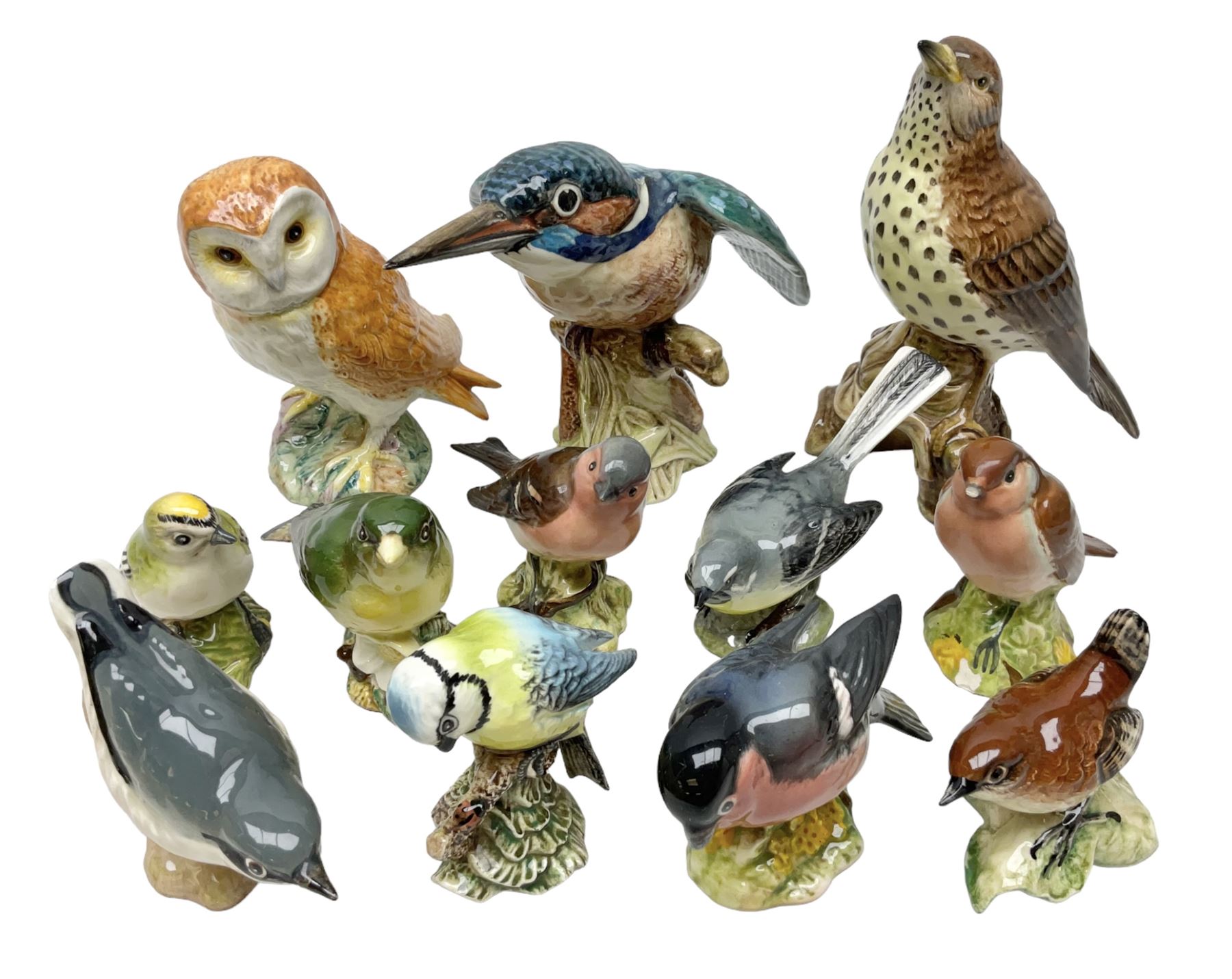 Group of Beswick figures of birds, comprising kingfisher no 2371, thrush no 2308, owl no 2026, and nine smaller bird figures to include greenfinch, wren etc