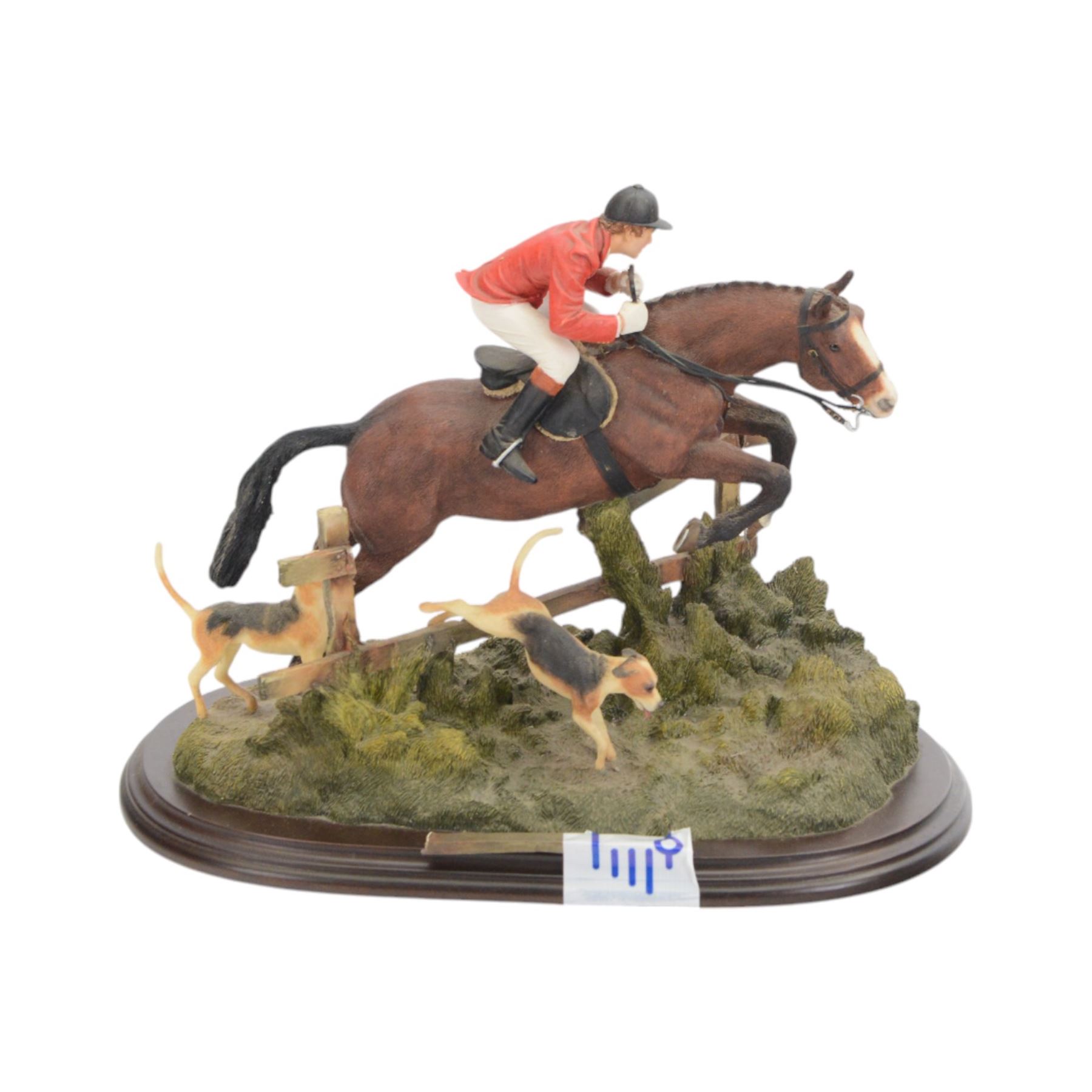 Limited edition Country Artists hunting figure group 'Over the Fence', upon an oval wooden plinth, limited edtion no. 41/500 with certificate, H23cm