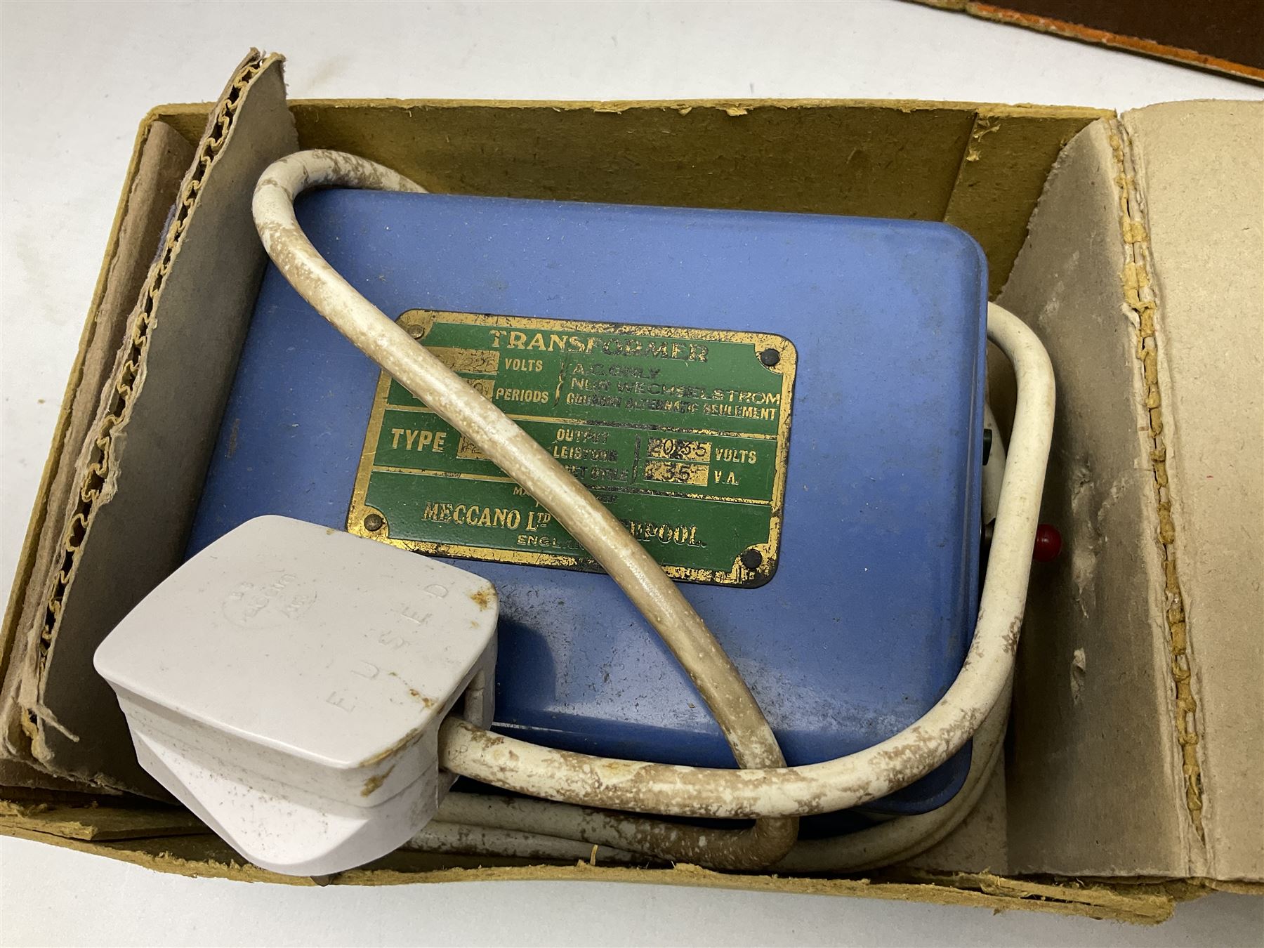 Hornby '0' gauge - three-rail electric train set with LNER Riviera Blue 4-4-2 locomotive 'Flying Scotsman' No.4472 and No.3 tender, No.2 Special Pullman Coach 'Loraine', No.2 Special Pullman Composite Coach 'Verona', goods wagon with Furniture Removals container, boxed Circuit Breaker, two boxes of Connecting Plates, boxed Terminal Connecting Plate and quantity of track; boxed with paperwork; together with Breakdown Van and Crane and Transformer No.T20A; both boxed