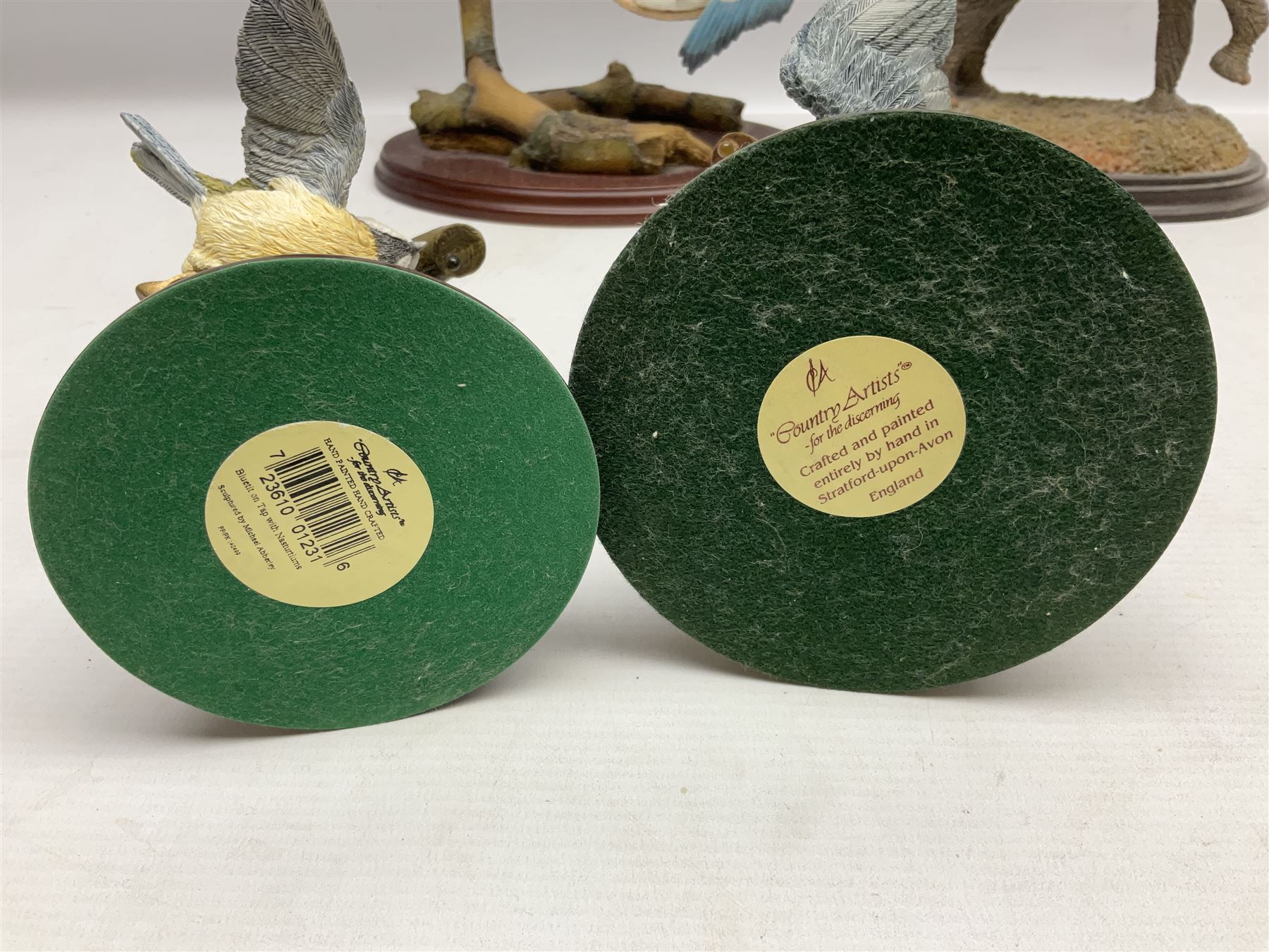 Country Artists figures, to include Bluetit, Elephant, Bluetit on tap etc, together with Lilliput Lanes and other similar items 