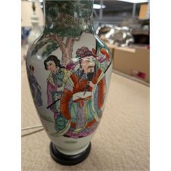 Oriental table lamp with figural decoration and fabric shade, total H70cm