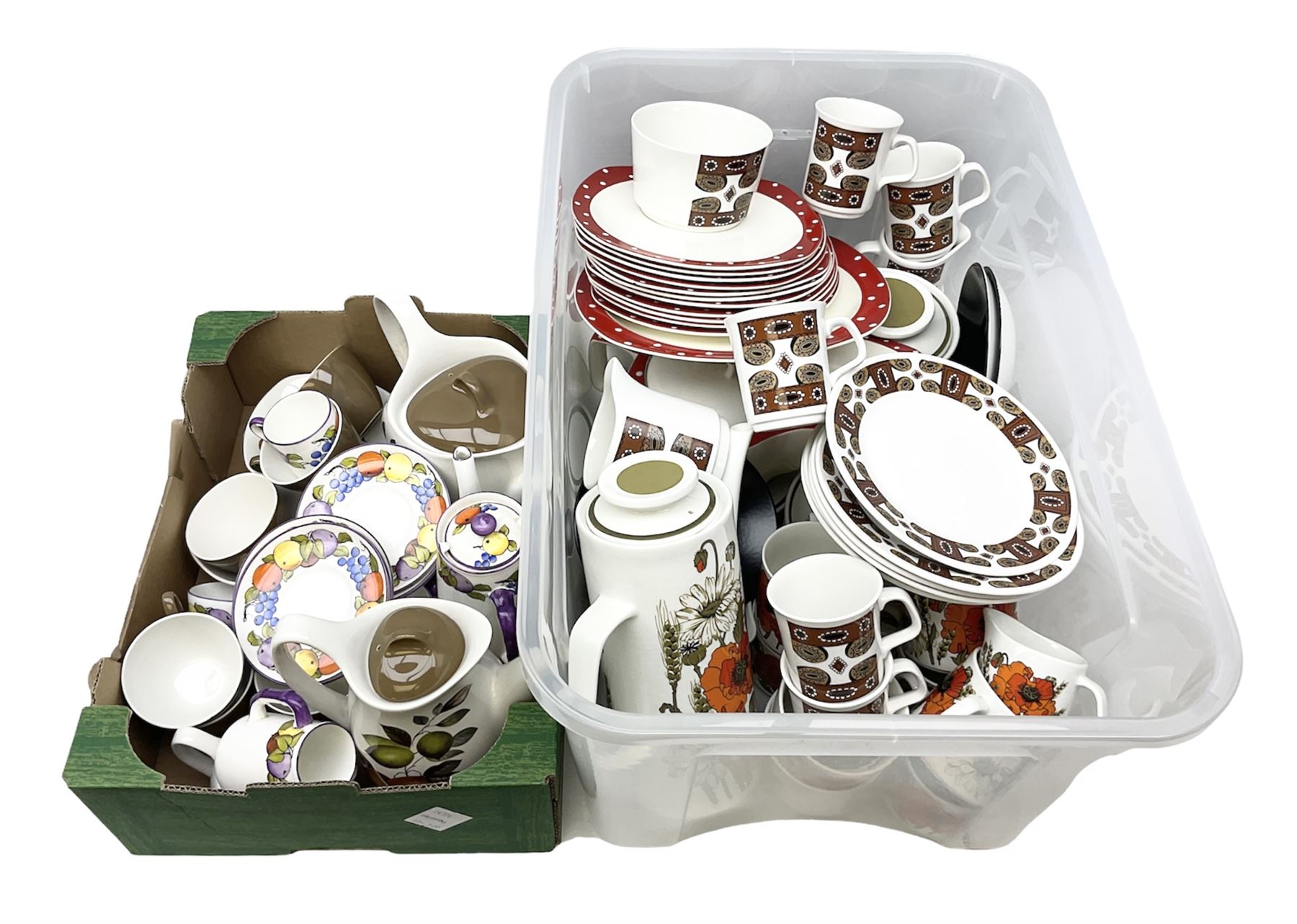 Mid 20th Century Alfred Meakin Poppy pattern part tea service, together with Bisto coffee set with fruit decoration, together with three other similar tea services