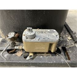 Deville Polle de Campagne 9253.0 multi fuel heater 