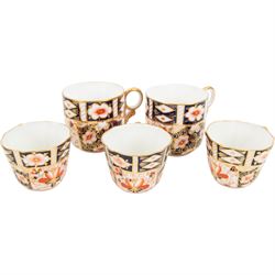 Royal Crown Derby teacups, comprising 4971 Imari pattern trio, two Imari 2541 trios and three Imari pattern 2541 cups and saucers
