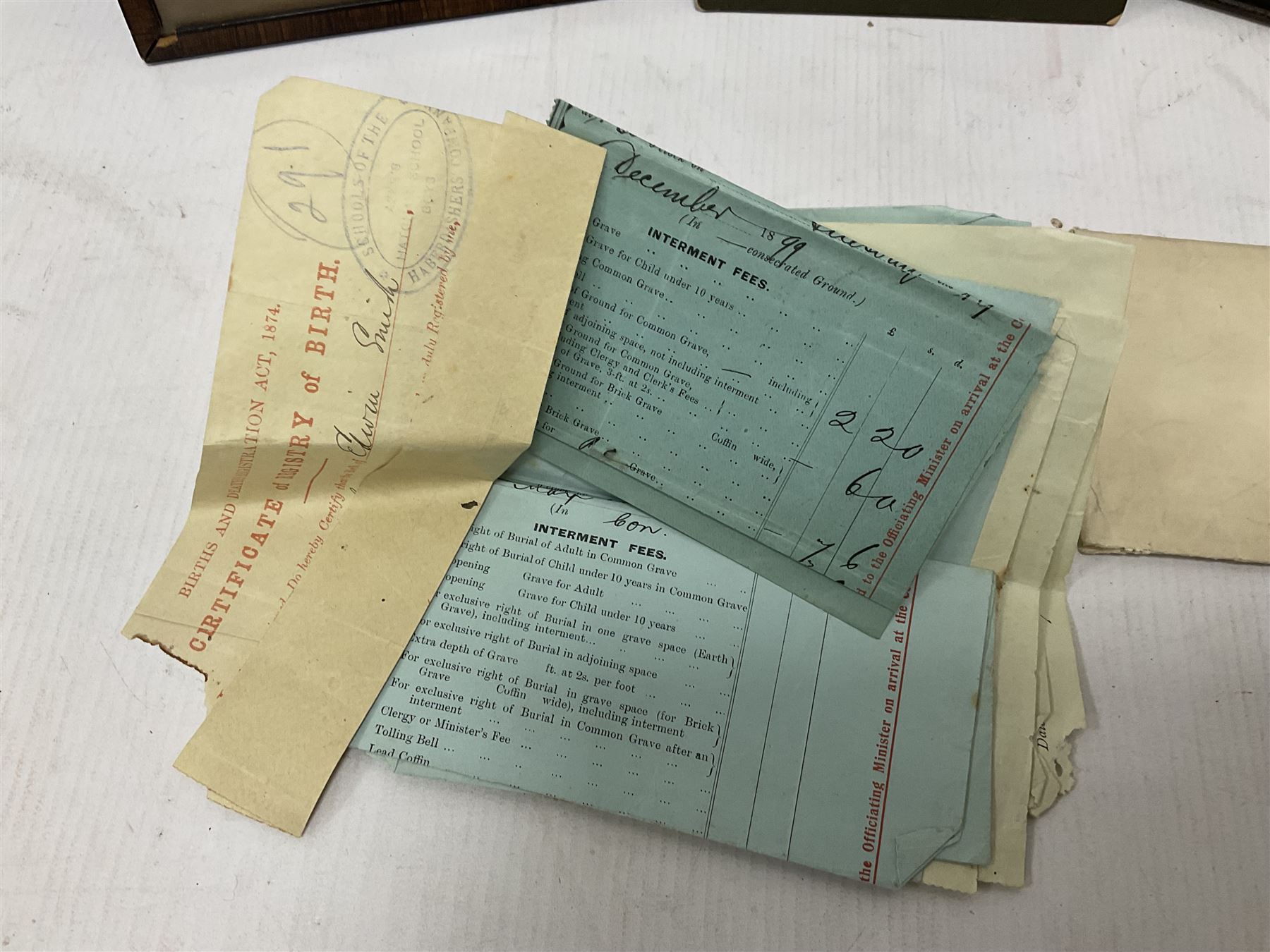 WWI bronze death plaque to Edwin Smith, together with two tankards presented to E.Smith and photographs of his family  