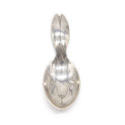 Arts and Crafts silver rabbit caddy spoon, the face engraved to the hammered oval bowl, with the handle formed as the rabbit's ears, hallmarked Henry George Murphy, London 1934, with Murphy's Falcon stamp, L10cm