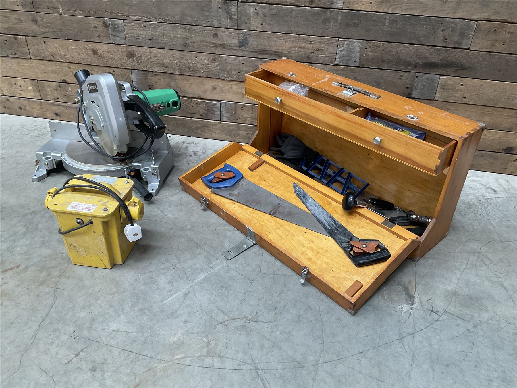 Hitachi C10FA mitre saw including transformer and tool case
