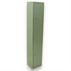Bailey Structural Ltd green-painted steel gun cabinet, with lockable hinged door, internal shelf and foam rifle rack, complete with key