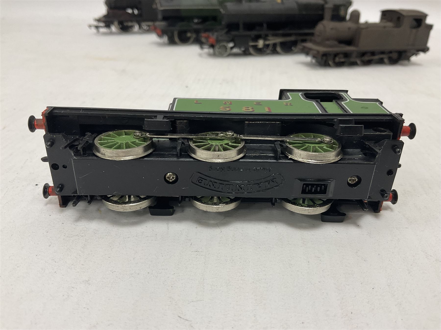 Mainline Railways ‘00’ gauge - Class J72 0-6-0T no.581 in LNER green; Class 43XX 2-6-0 no.2358 in GWR black; Class 2251 0-6-0 locomotive and tender no.3205 in GWR green; Class N2 0-6-2T no.4744 in LNER black; Class 56XX 0-6-2T locomotive; one plain 0-6-0 Tank locomotive (6) 