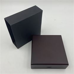 Queen Elizabeth II Bailiwick of Guernsey 2014 'The Centenary of the First World War' gold proof five pound coin, cased with certificate