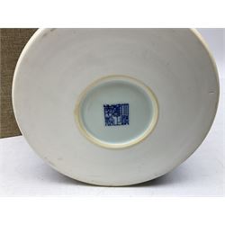 Chinese blue and white cylindrical pot decorated with scrolling vine and melons, with seal mark beneath, H17cm