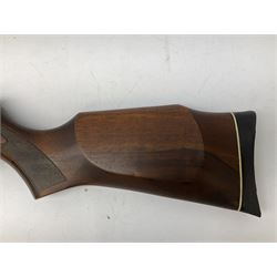 Gamo Magnum 2000 .22 air rifle with break barrel action and trigger guard safety, serial no.2106207 L109cm; in gun sling