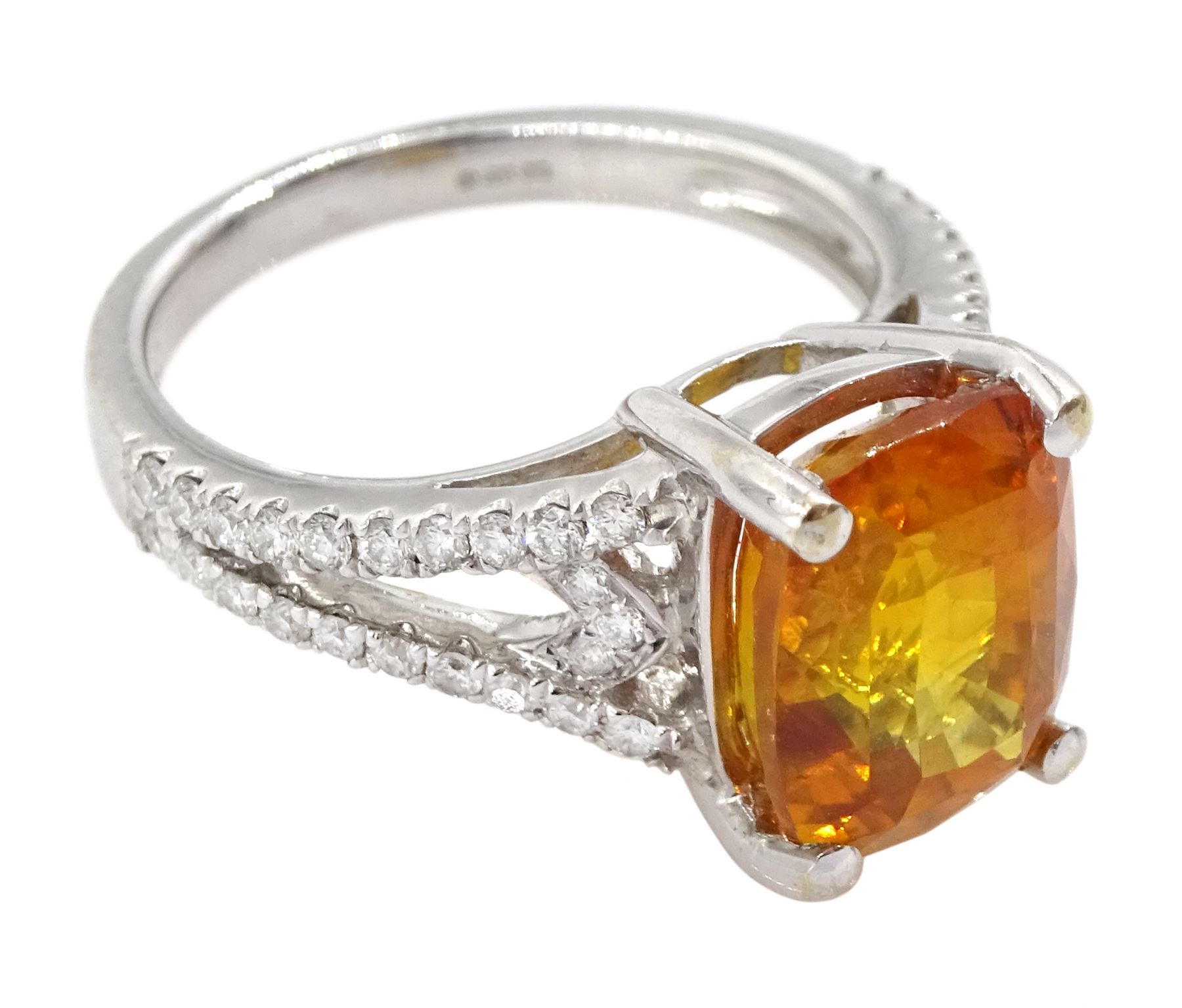 18ct white gold orange / yellow sapphire ring, with diamond set shoulders, hallmarked, sapphire approx 4.80 carat