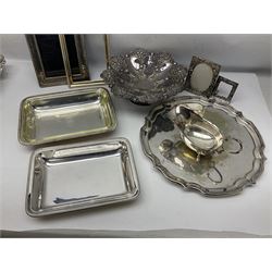 Quantity of silver plate, to include fruit bowl, sauce boats and salver etc, in one box