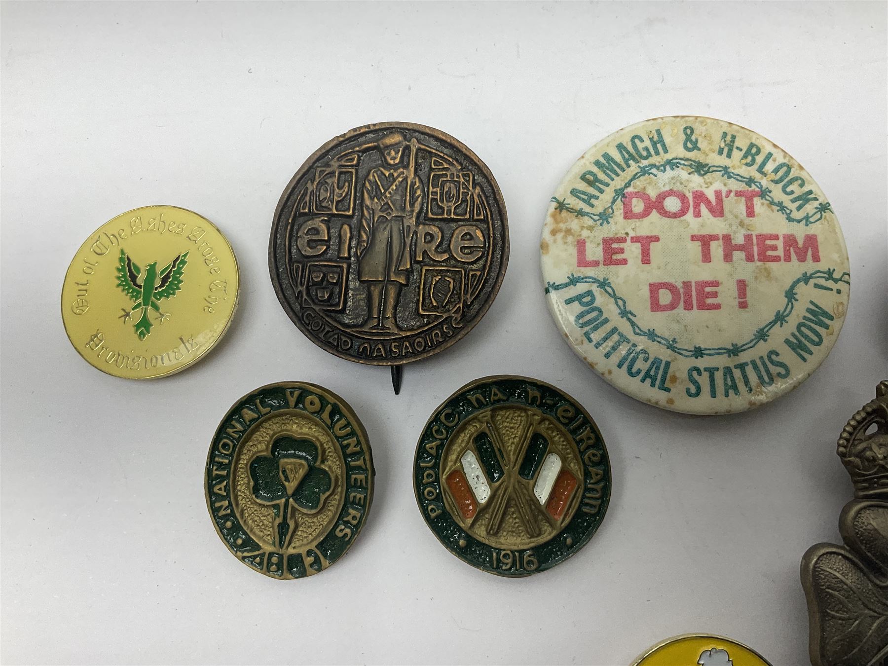 Small collection of Irish related medals, cap badges, buttons, political pin badges etc