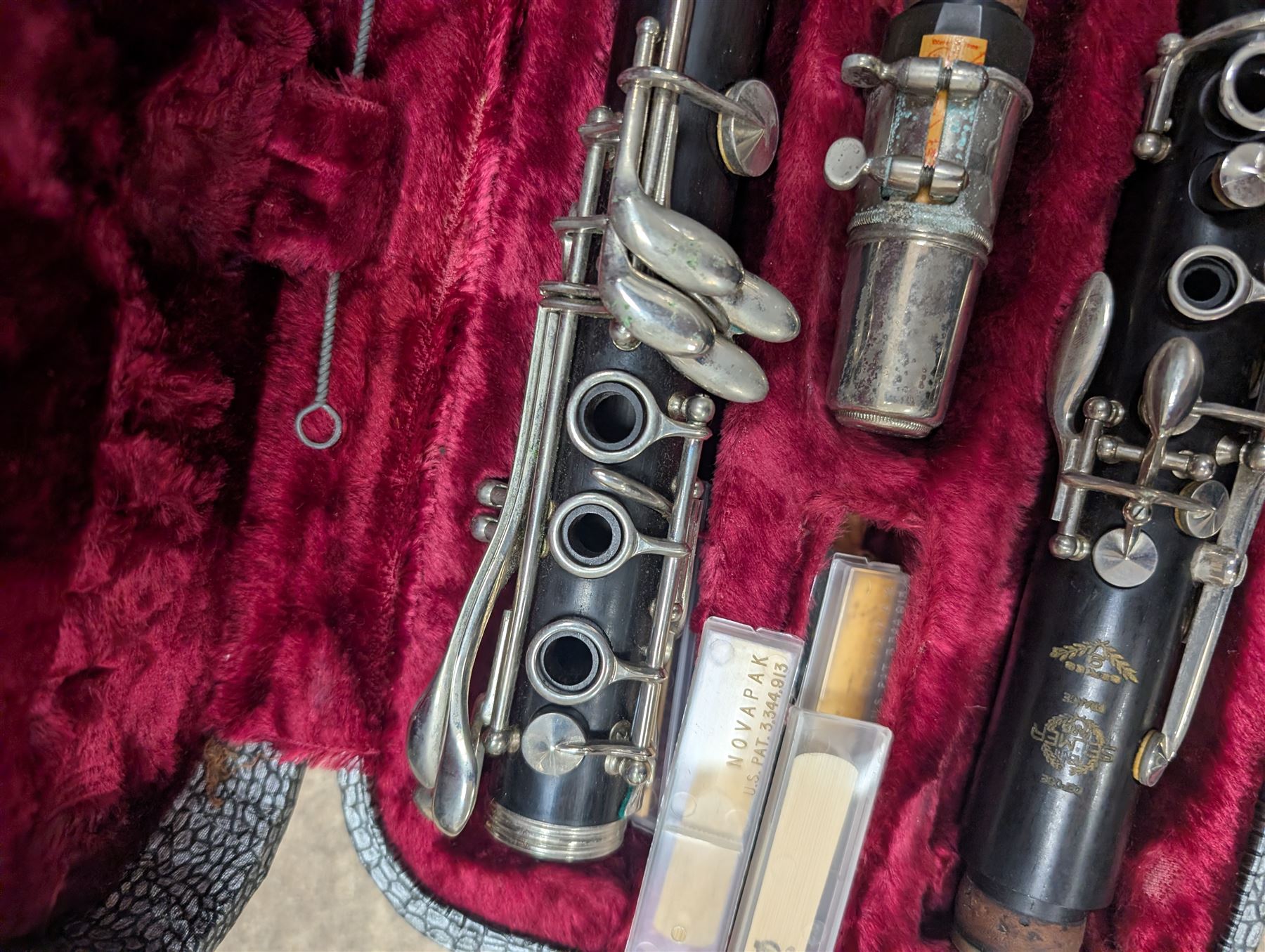 Carlo Ricordo bowl back mandolin, Selmer clarinet and a Boosey & Hawkes clarinet, all cased