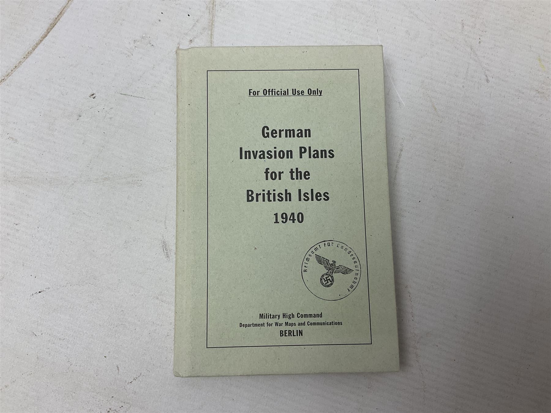 Twenty-six books of WW2 German interest with particular emphasis on the 'SS', including Charles Sydnor: Soldiers of Destruction; G.S. Graber: History of the 'SS'; Bruce Quarrie: Hitler's Samurai; David Cesarini: Eichmann - His Life and Crimes; collector's reference books etc (26)
