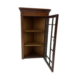 Edwardian mahogany wall hanging corner display cabinet, projecting dentil cornice over astragal glazed door (W56cm, H93cm), and an Edwardian mahogany nest of three tables (46cm x 36cm, H60cm)