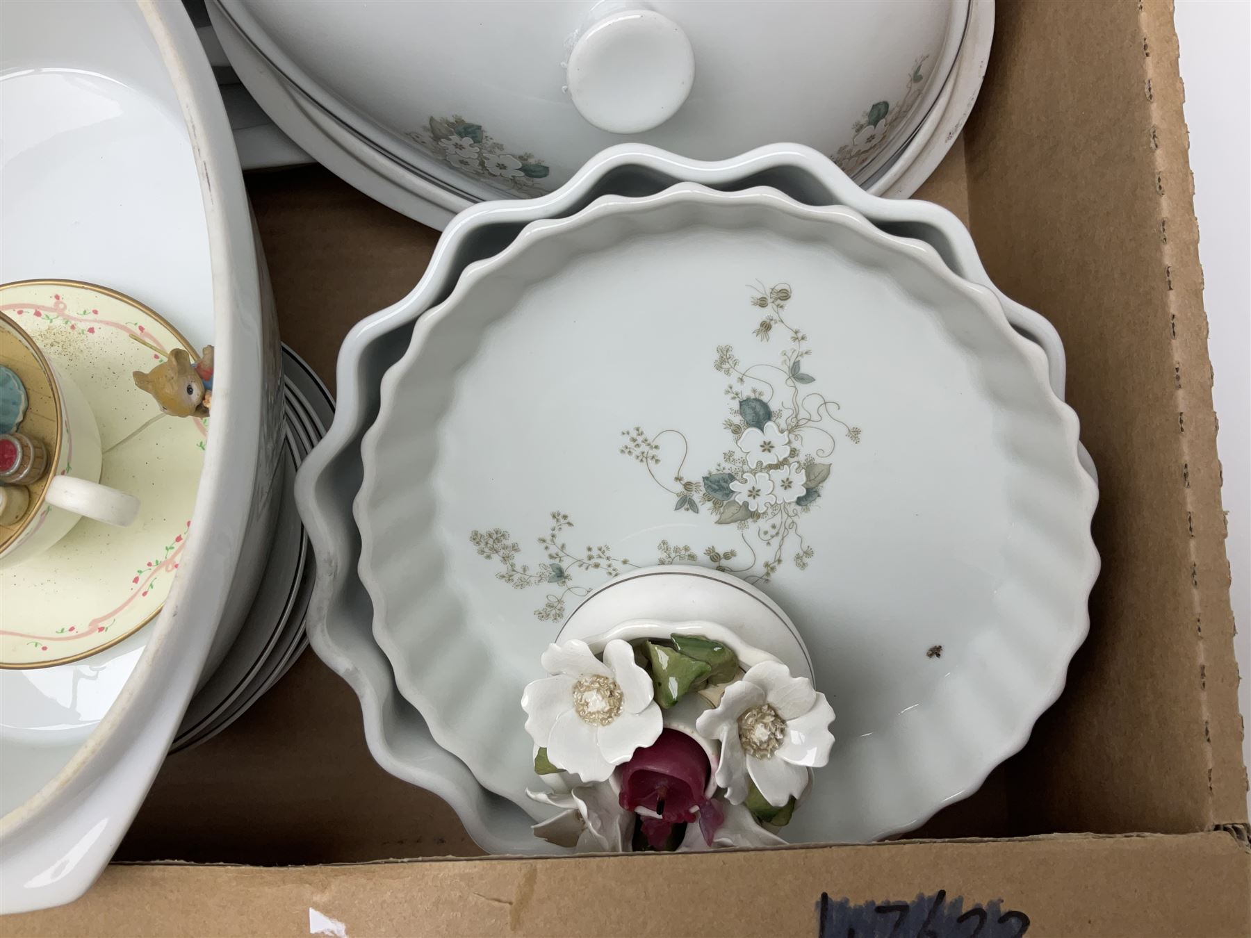 Large quantity of Porcelana Real Brasil White Blossom pattern tea and dinner wares, to include dinner plates, tea cups and saucers, salt and pepper pots, tureens, pie dishes coffee pots, place mats, spoons and glasses, etc, in five boxes 