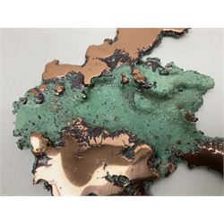 Large free form copper splash, with green patina and polished copper accents, at largest point H16cm, L18cm