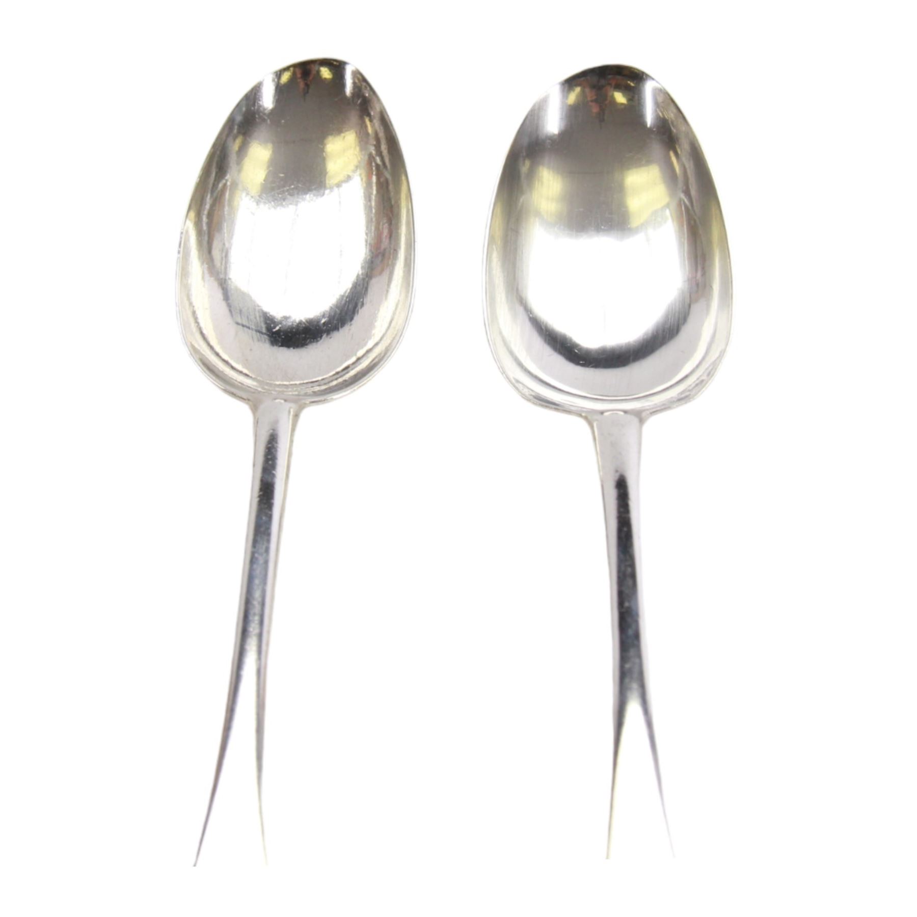 Pair of 18th century American silver Hanoverian pattern tablespoons, marked for Paul Revere Jr., Boston MA, L20cm


