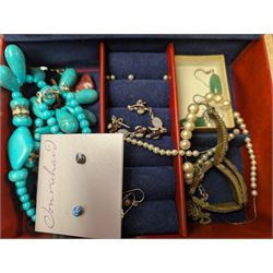 Colleciton of jewellery, including hatpins, brooches, silver earrings, etc